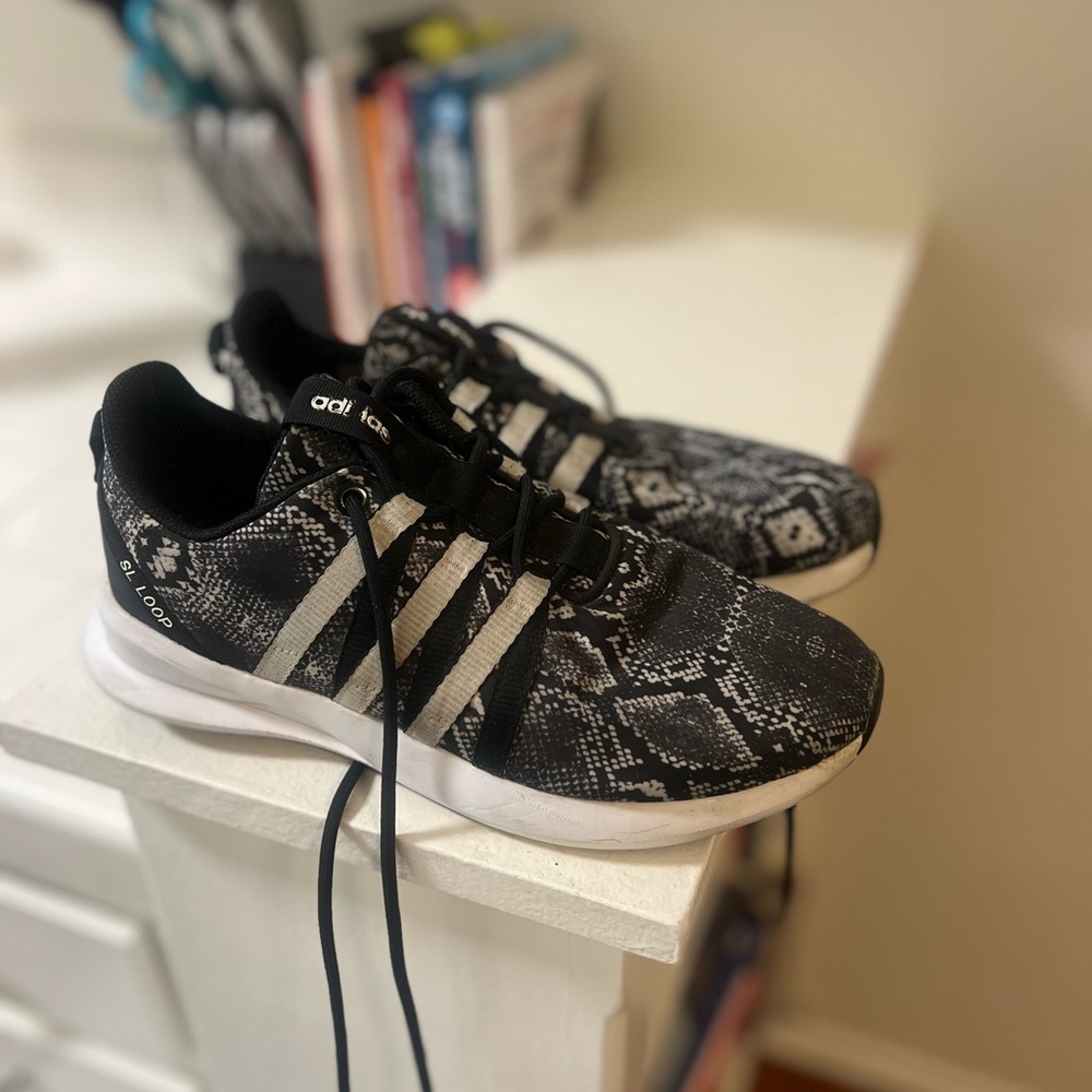 Adidas Sneakers